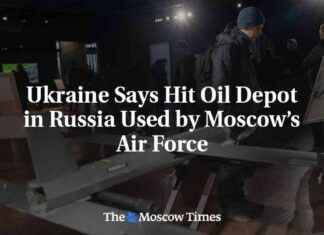 Украина заявляет о нападении на нефтяной резервуар в России, используемый военными ВВС Москвы.