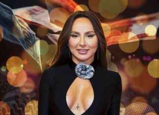 Анна Асти: Нюдсы в Сети и долги на миллион. Подробности и причины плача.